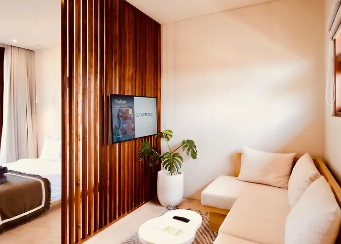 Thehub Pererenan Coworking, Pool And Rooftop 4*