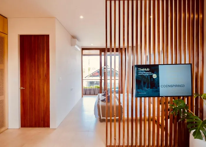 Thehub Pererenan Coworking, Pool And Rooftop