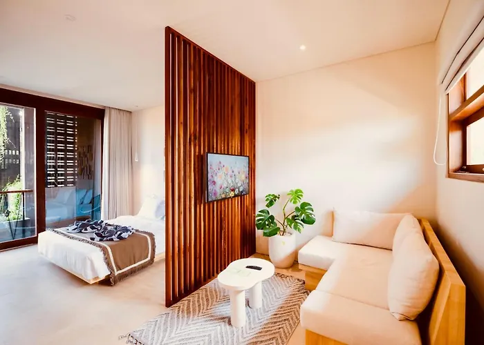 Aparthotel Thehub Pererenan Coworking, Pool And Rooftop Canggu
