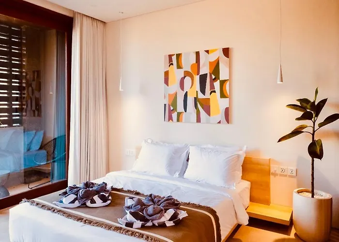 Thehub Pererenan Coworking, Pool And Rooftop 4*
