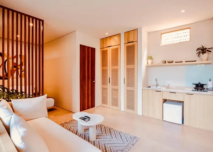 Thehub Pererenan Coworking, Pool And Rooftop