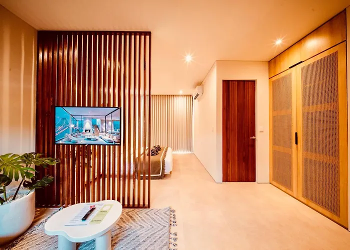 Thehub Pererenan Coworking, Pool And Rooftop Aparthotel 4*