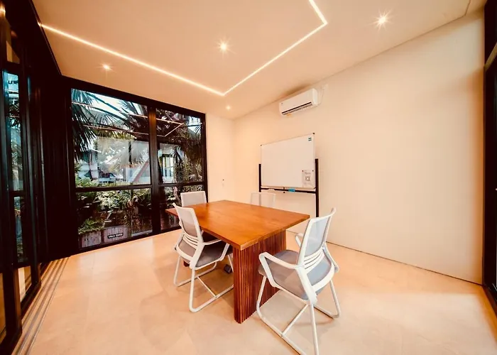 Thehub Pererenan Coworking, Pool And Rooftop Canggu