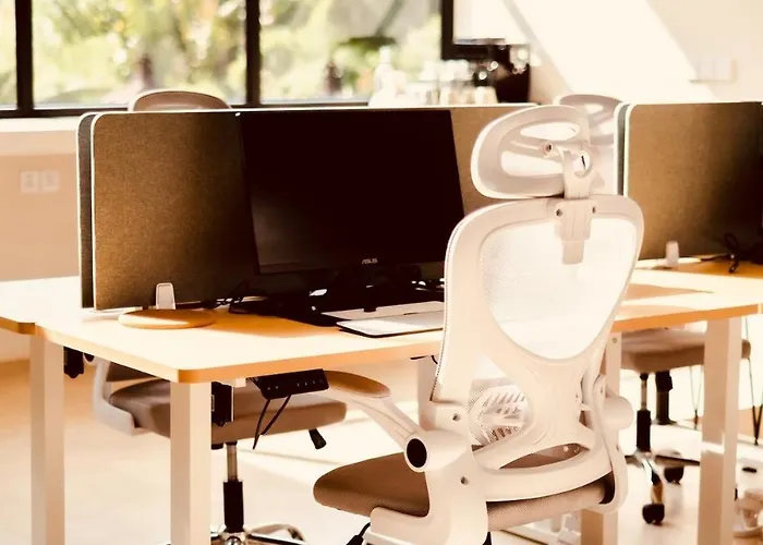 Thehub Pererenan Coworking, Pool And Rooftop Aparthotel 4*