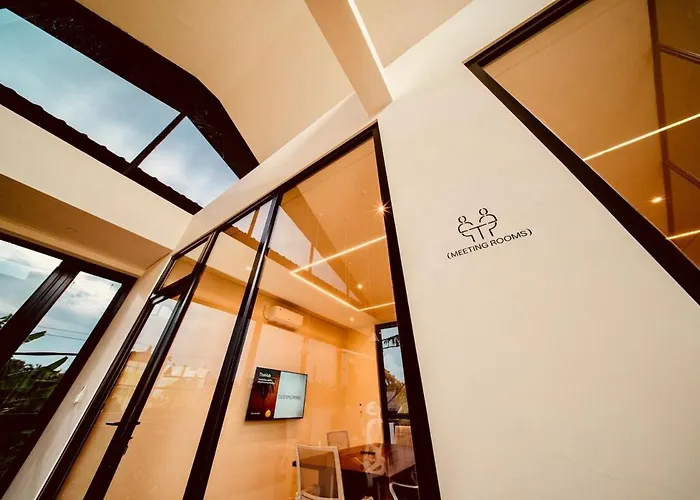 Thehub Pererenan Coworking, Pool And Rooftop Aparthotel