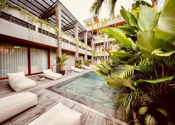 Aparthotel Thehub Pererenan Coworking, Pool And Rooftop Canggu
